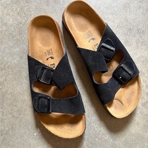 Betula by Birkenstock Men’s Arizona Suede Sandals